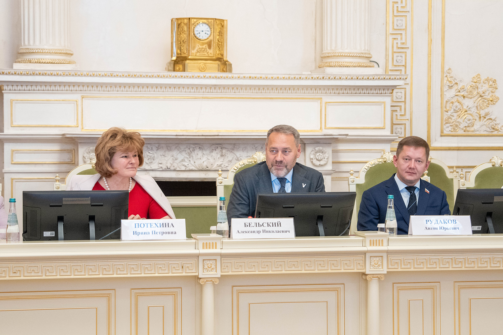 Александр Бельский поздравил педагогов детских садов с Днём учителя_3.jpg